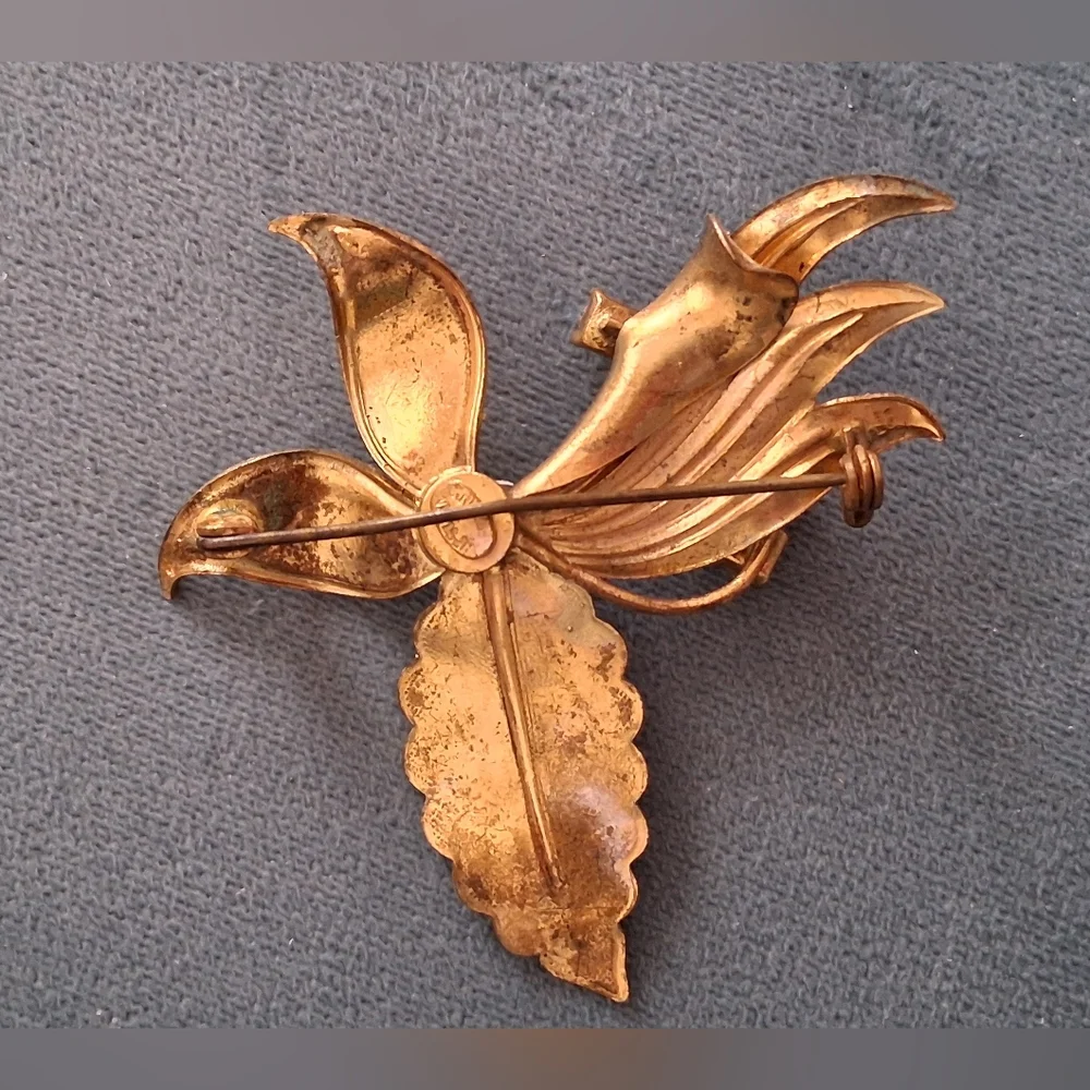 Estate elegant gold